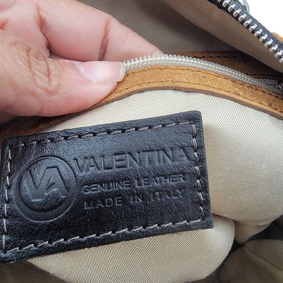 Valentina Camel pebble crossbody - Picture 13 of 13